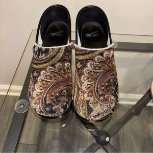Dansko Women's Vegan Tapestry Paisley Print Nurse Clogs Size 40
